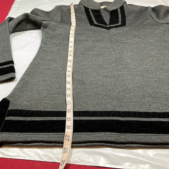 Soft Surroundings GRAY wool sweater BLACK velvet trim Runway Pullover womens Lrg - Picture 7 of 13